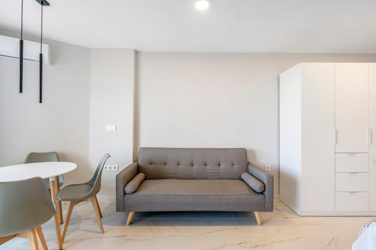 Modern Studio Apartment With Sea Views 5 Min From The Beach Sitio de Calahonda Extérieur photo