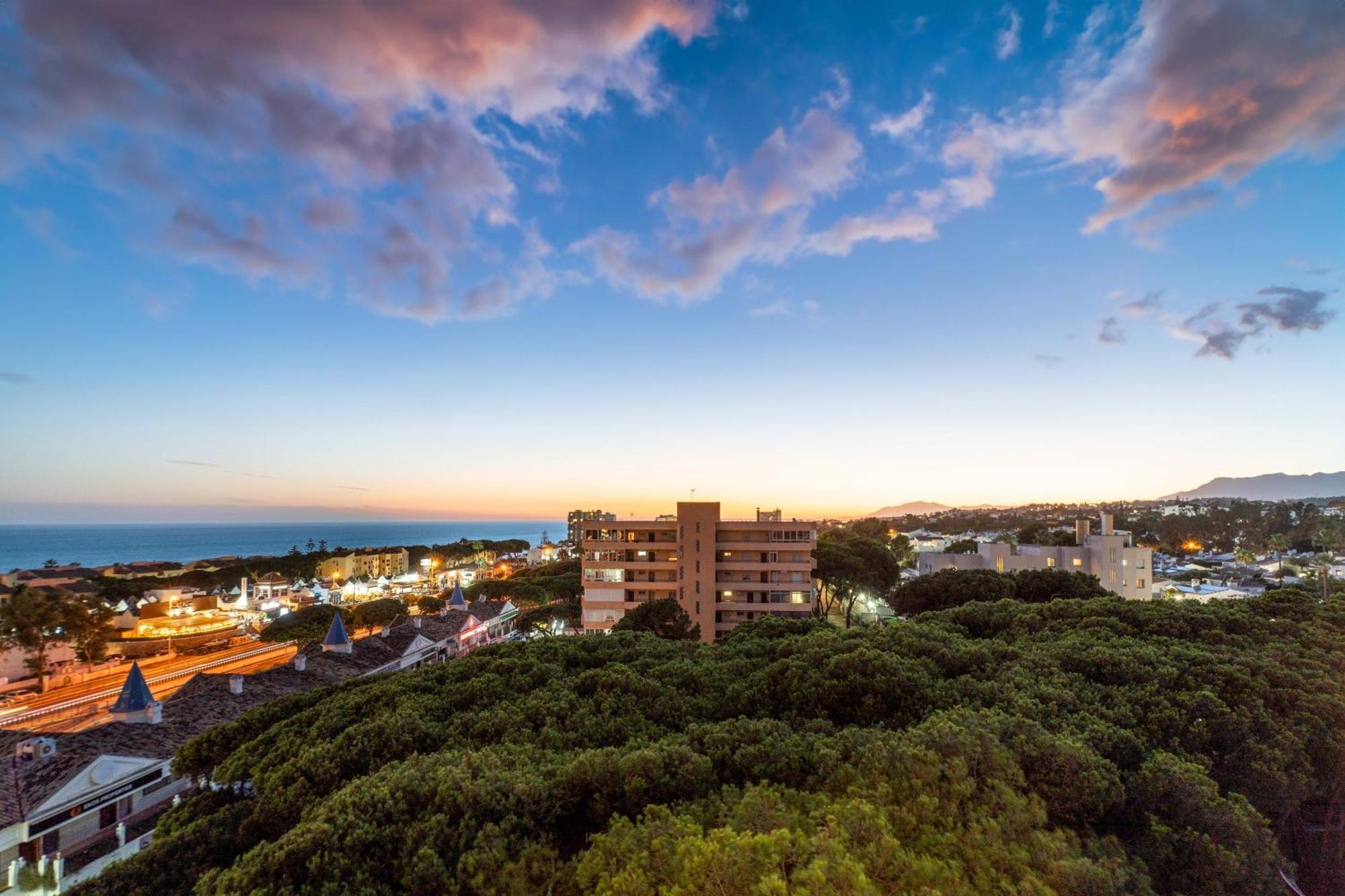 Modern Studio Apartment With Sea Views 5 Min From The Beach Sitio de Calahonda Extérieur photo